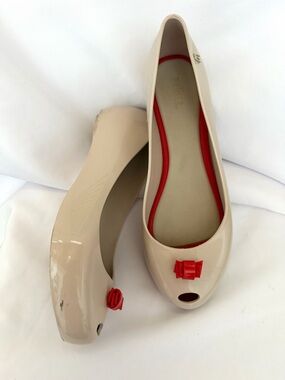 MELISSA Nude Patent Ballet Flats with Red Accents bow non slip